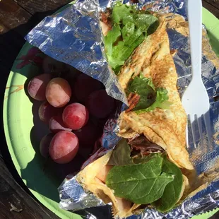 Turkey cranberry - yum!  Grapes or chips for side