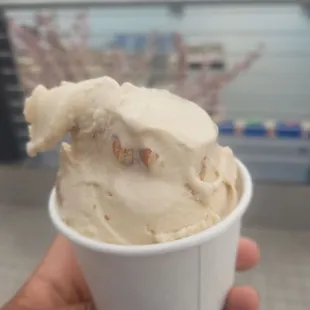 Butter pecan ice cream