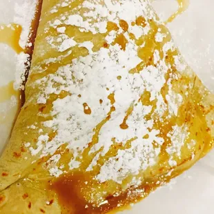 First meal in Washington during our spring trip, nice banana and strawberry .