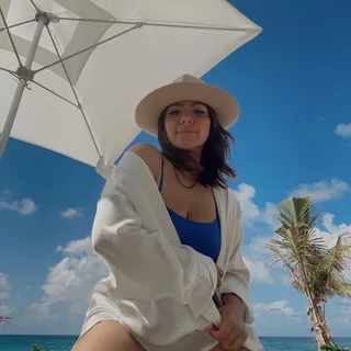 Nicole R.