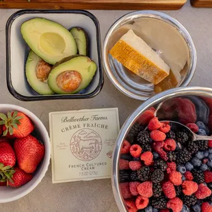 We offer brunch menu!