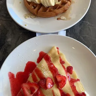 Ricotta Strawberry Crepe