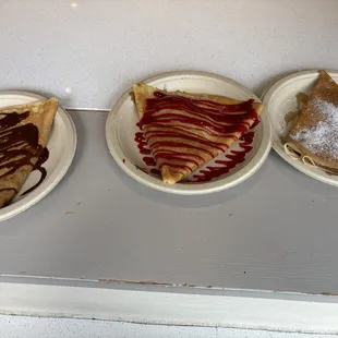 Hazelnut, berries and butter and sugar