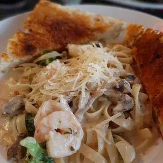 Shrimp Alfredo