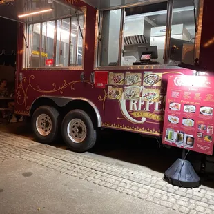 a food truck at night