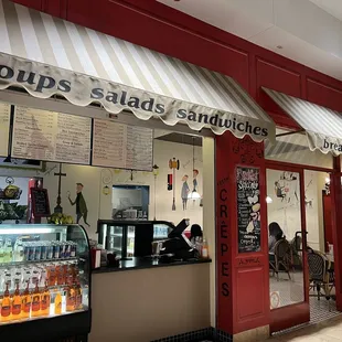 French Cafe in Mission Viejo, nice cafe   with delicious deserts, sandwiches and Crepes