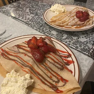 Favorite with added nutella and no powdered sugar ; Dulce de Leche