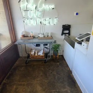 sushi and sashimi, interior