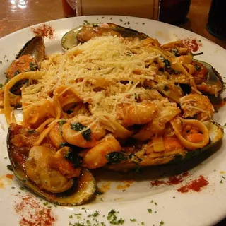 Seafood Fettuccini