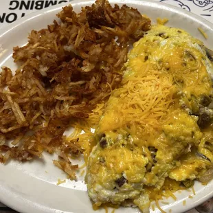Supreme Omelette w/extra crispy hash browns