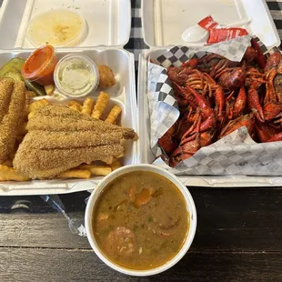 2 piece, Tuesday special, 1lb of crawfish, small gumbo