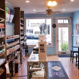 On beautiful Magazine Street in Uptown New Orleans, Crescent City Vape is here to help smokers get their vape on.