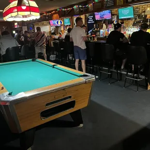 Pool table