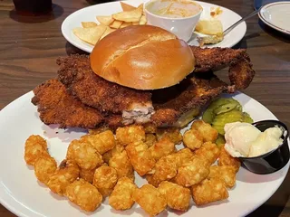 LPL's Restaurant & Pub