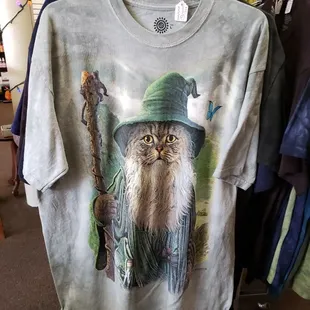 Catdalf tshirt from The Mountain!