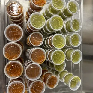 Extra salsa verde and roja