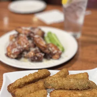 Crest Bar & Grill