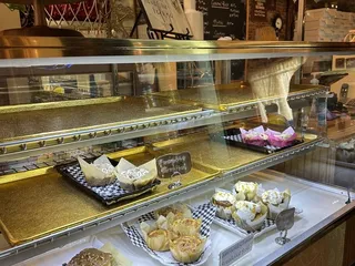 Lisa Anne's Country Cupboard Bakery