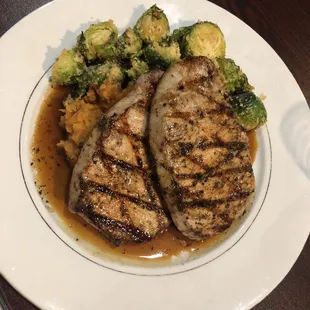 Apples and chips! The apple reduction was so good. Chops are laying in purée sweet potatoes added with Brussels sprouts. 10 /10 recommend!