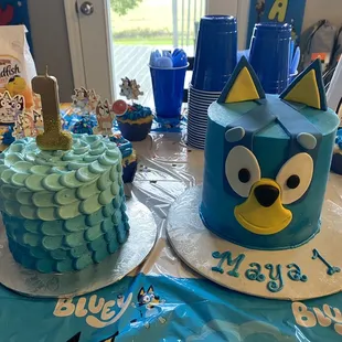 a blue and yellow cake