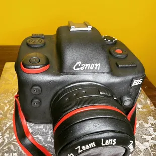 a camera cake