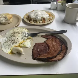 Ham and eggs
