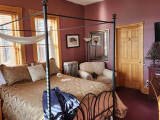 The Hotel St. Nicholas