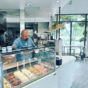 donuts, interior