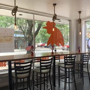 a view of the outside of a restaurant