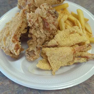 chicken wings and fried chicken, food