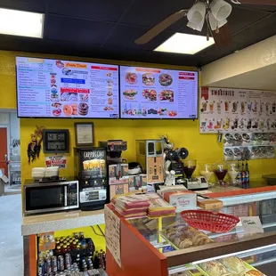 the inside of a fast food restaurant