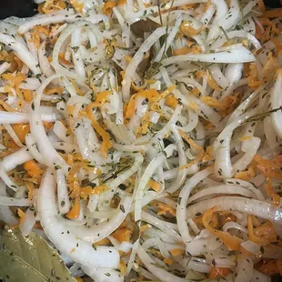 Pickles herbed habanero onions