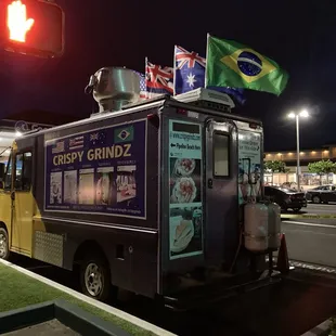 a food truck at night