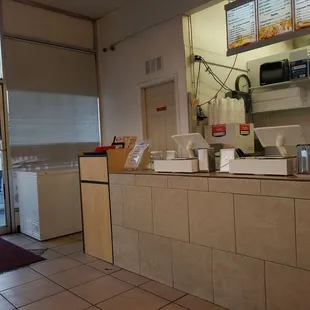 Tiny diner but serves great food!