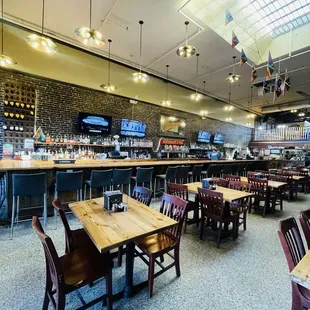 Main Dining and Bar area.