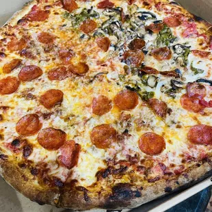 Large 18", half Meat Lovers and half Cristaldo's