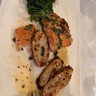 Grilled Salmon with Vegetables