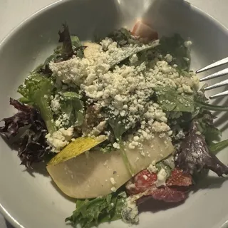 Gorgonzola e Pera Salad