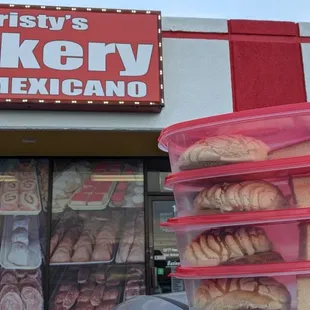 Pro tip: bring your own container to maximize freshness