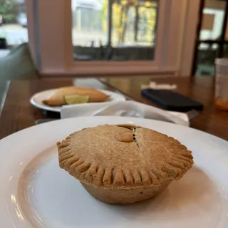 Artichoke and spinach pot pie(frozen) (vegan)