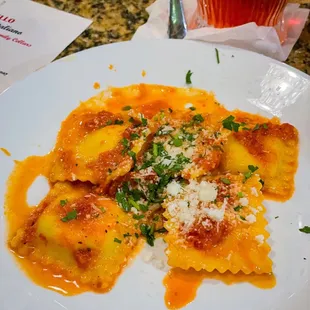 Cheese Ravioli ala Vodka Macchiata [Follow me on Instagram: @eatlikeabadass]