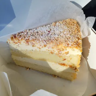 Amaretti Cream Cake - 3 stars