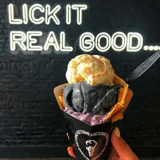 SALTED CHOCO PRETZ