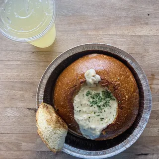DLVRY Irresistible New England Clam Chowder