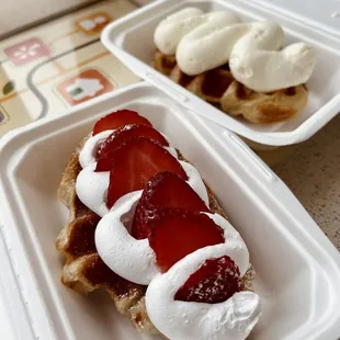 Strawberry and cream cheese croffle