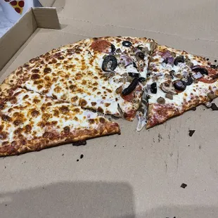 Ordered a whole 16 inch pizza with each half consisting of different toppings and literally received half a pizza.