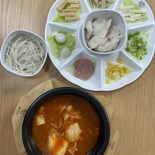 Kimchi Fish Fillet Rice Noodle