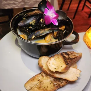 coconut curry mussels were amazing