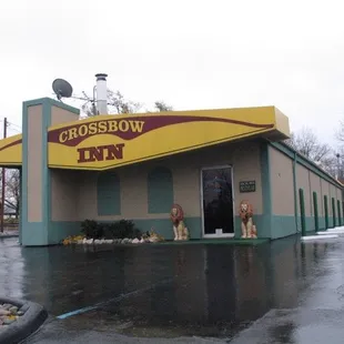 Front of the Crossbow Inn