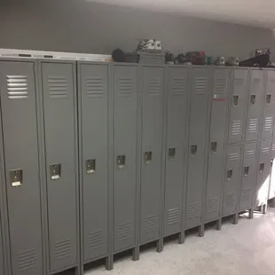 Large selection of lockers to protect your valuables